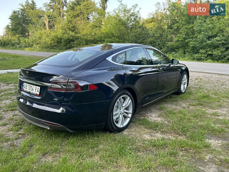 Лифтбек Tesla Model S 2013 в Виннице