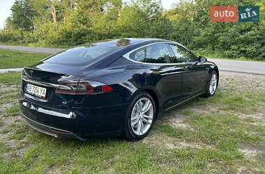 Лифтбек Tesla Model S 2013 в 