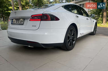 Лифтбек Tesla Model S 2016 в 