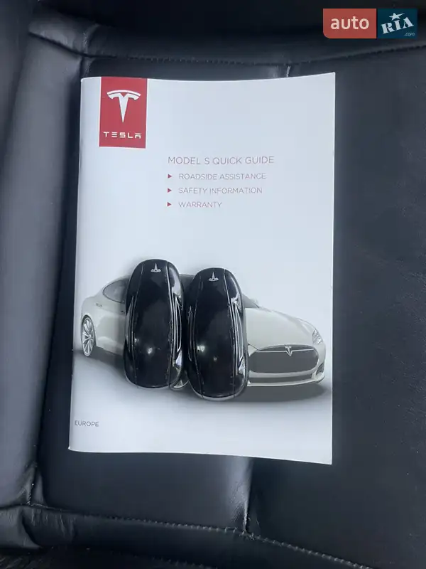 Ліфтбек Tesla Model S 2016 в Харкові документ