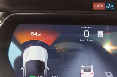 Лифтбек Tesla Model S 2015 в 