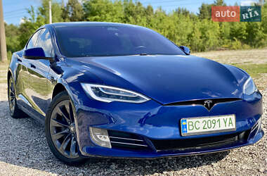 Лифтбек Tesla Model S 2019 в 