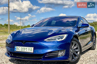 Лифтбек Tesla Model S 2019 в 