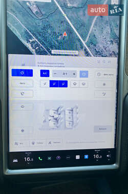 Лифтбек Tesla Model S 2019 в 