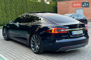 Ліфтбек Tesla Model S 2014 в 