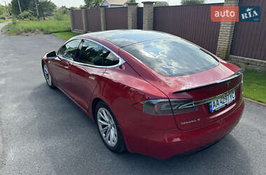 Лифтбек Tesla Model S 2016 в 