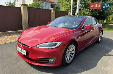 Лифтбек Tesla Model S 2016 в 