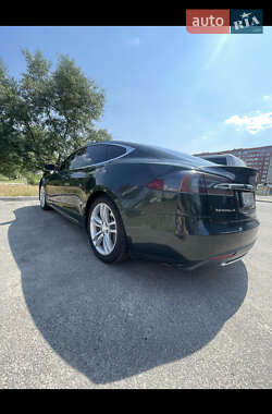 Ліфтбек Tesla Model S 2014 в 