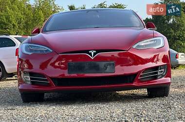 Лифтбек Tesla Model S 2019 в 