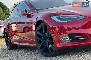 Лифтбек Tesla Model S 2019 в 