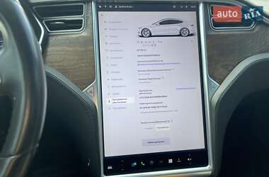 Лифтбек Tesla Model S 2017 в 