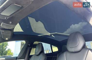 Лифтбек Tesla Model S 2017 в 