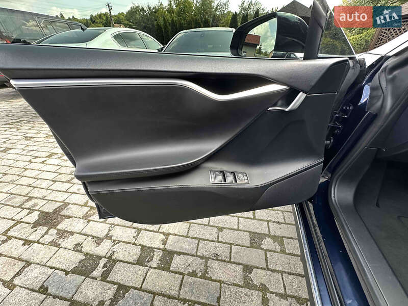 Лифтбек Tesla Model S 2014 в Львове фото 21 Лифтбек Tesla Model S 2014 в Львове