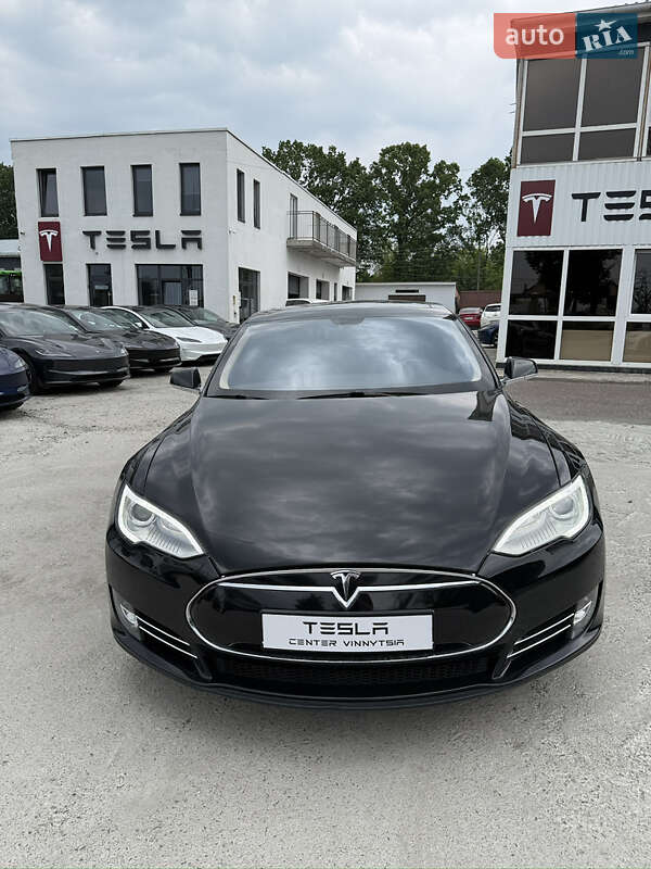 Ліфтбек Tesla Model S 2013 в Вінниці