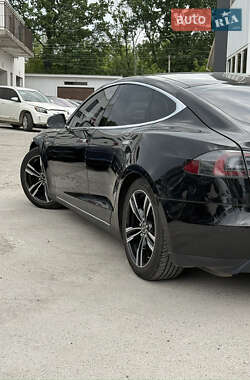 Лифтбек Tesla Model S 2013 в 
