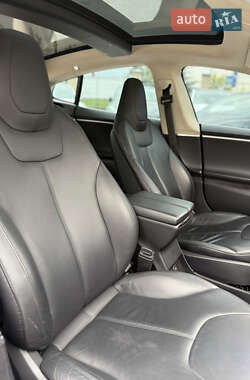 Лифтбек Tesla Model S 2013 в 