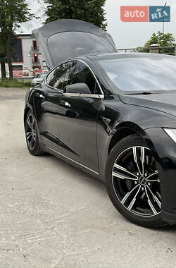 Лифтбек Tesla Model S 2013 в 