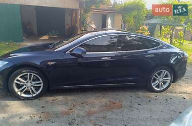 Лифтбек Tesla Model S 2013 в 