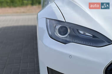 Ліфтбек Tesla Model S 2014 в 