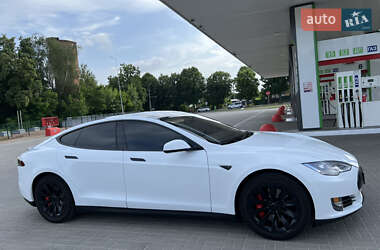Ліфтбек Tesla Model S 2014 в 