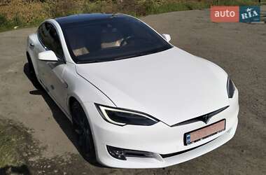 Ліфтбек Tesla Model S 2016 в 