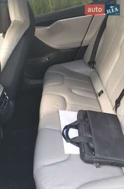Ліфтбек Tesla Model S 2016 в 