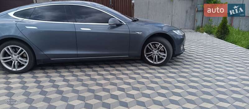 Лифтбек Tesla Model S 2013 в Подольске