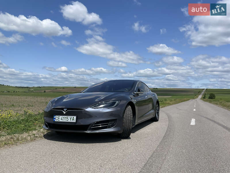 Ліфтбек Tesla Model S 2018 в Чернівцях