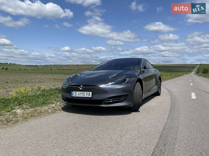 Ліфтбек Tesla Model S 2018 в Чернівцях