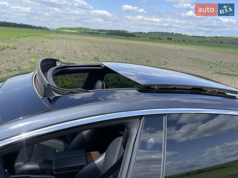 Ліфтбек Tesla Model S 2018 в Чернівцях