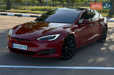 Лифтбек Tesla Model S 2016 в Николаеве