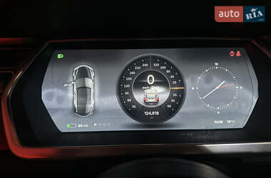Лифтбек Tesla Model S 2013 в 