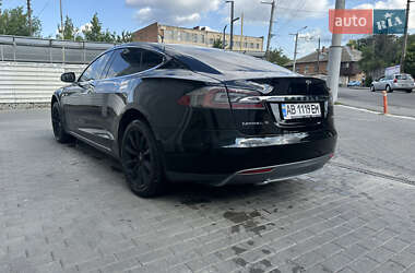 Лифтбек Tesla Model S 2013 в 