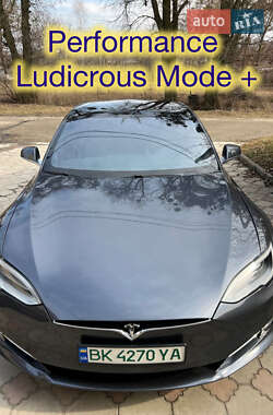 Ліфтбек Tesla Model S 2020 в Рівному