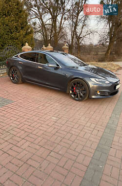Лифтбек Tesla Model S 2020 в 