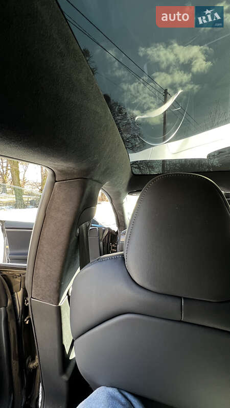 Ліфтбек Tesla Model S 2020 в Рівному