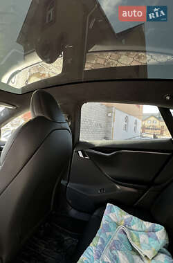 Лифтбек Tesla Model S 2020 в 