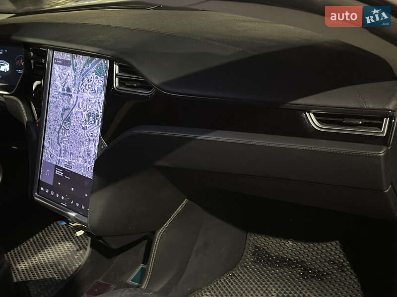 Лифтбек Tesla Model S 2014 в Кропивницком фото 11 Лифтбек Tesla Model S 2014 в Кропивницком