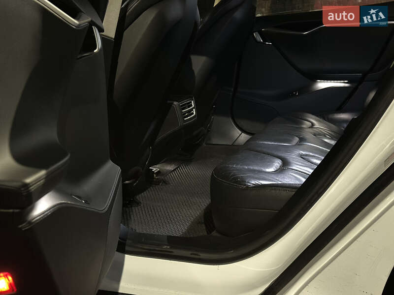 Лифтбек Tesla Model S 2014 в Кропивницком фото 13 Лифтбек Tesla Model S 2014 в Кропивницком