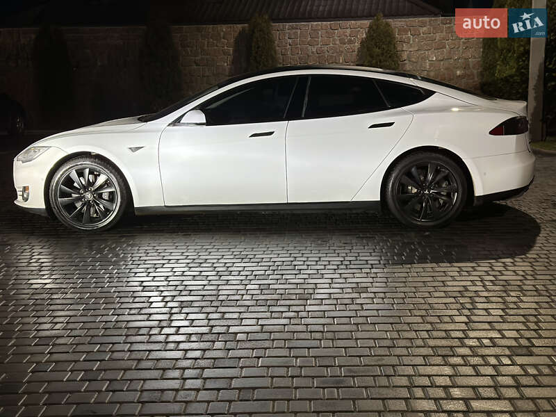 Лифтбек Tesla Model S 2014 в Кропивницком фото 5 Лифтбек Tesla Model S 2014 в Кропивницком