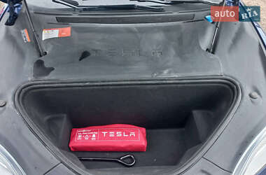 Лифтбек Tesla Model S 2016 в 