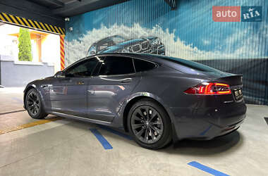 Лифтбек Tesla Model S 2018 в Самборе