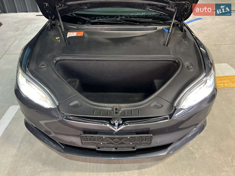 Ліфтбек Tesla Model S 2018 в Самборі
