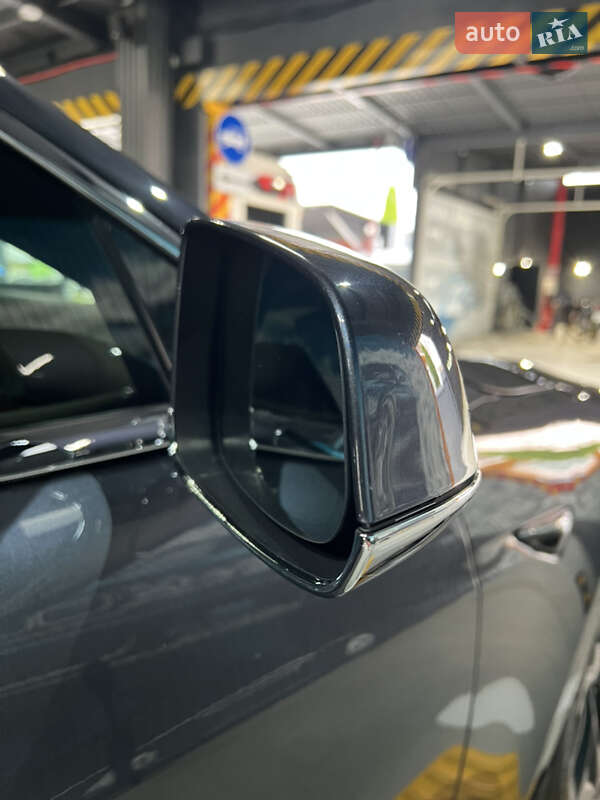 Ліфтбек Tesla Model S 2018 в Самборі