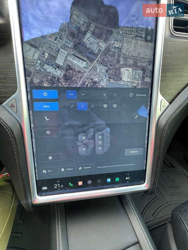 Лифтбек Tesla Model S 2015 в Виннице