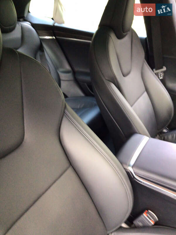Лифтбек Tesla Model S 2022 в Харькове