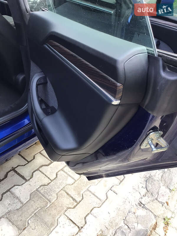 Лифтбек Tesla Model S 2022 в Харькове