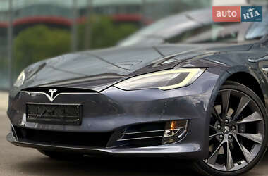 Ліфтбек Tesla Model S 2018 в 