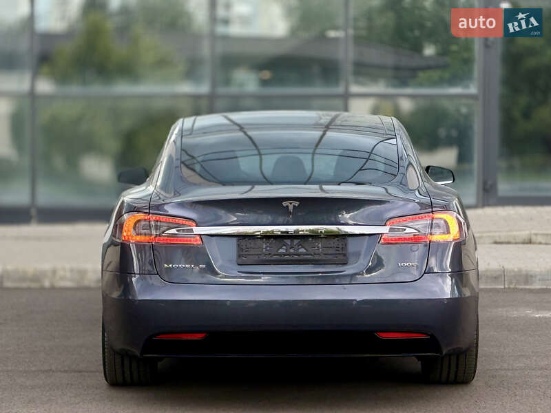 Лифтбек Tesla Model S 2018 в Харькове