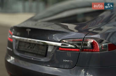 Ліфтбек Tesla Model S 2018 в 